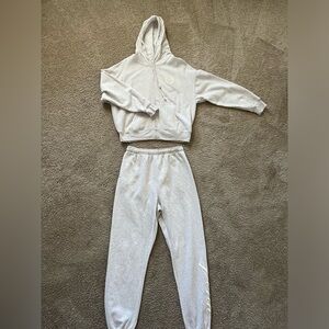 PINK by Victoria Secret neutral sweatsuit set-cream